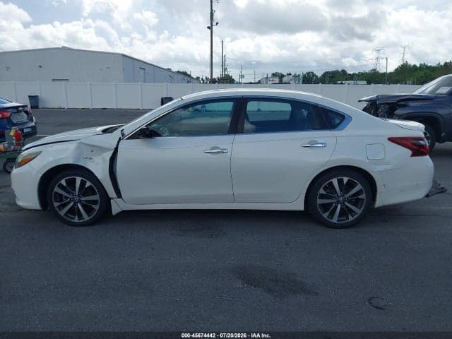 2017 NISSAN ALTIMA 2.5 SR 14