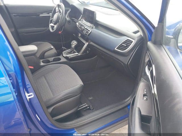 2022 KIA SELTOS S 5