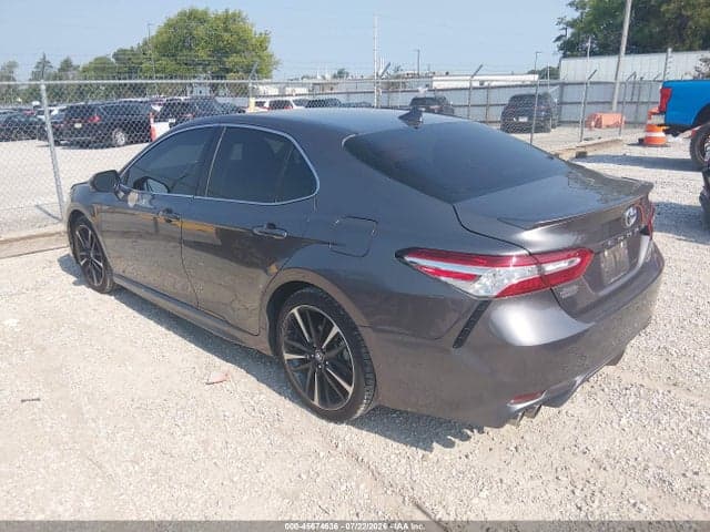 2020 TOYOTA CAMRY XSE 3