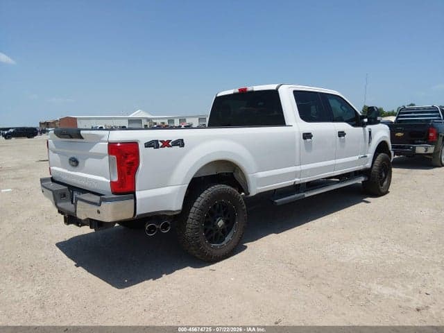 2017 FORD F-350 XLT 4