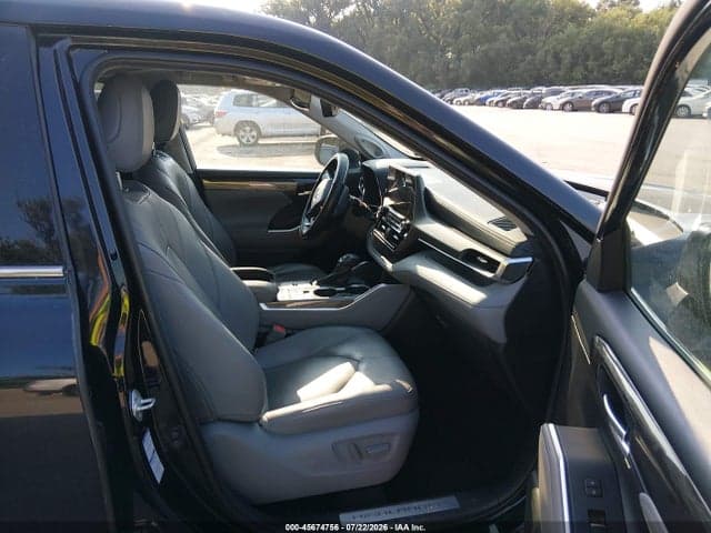 2020 TOYOTA HIGHLANDER HYBRID LIMITED 5