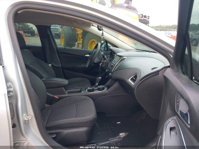 2017 CHEVROLET CRUZE LT AUTO 5