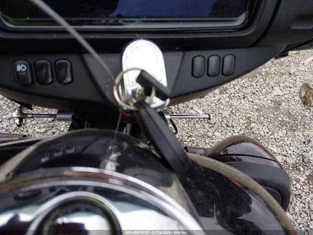 2022 HARLEY-DAVIDSON FLHTCUTG 11