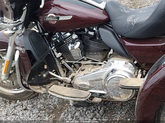 2022 HARLEY-DAVIDSON FLHTCUTG 9