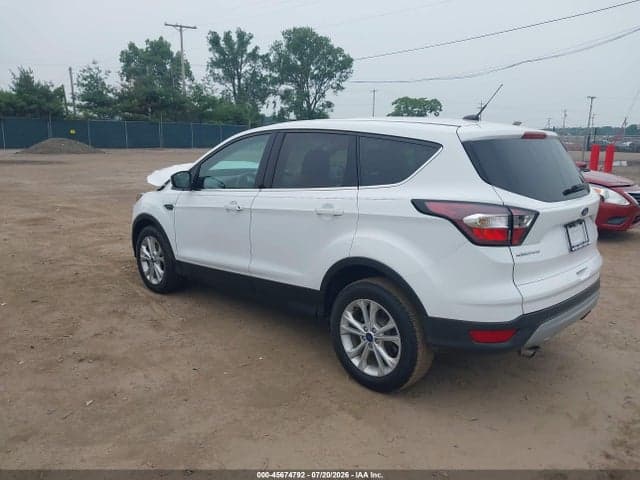 2017 FORD ESCAPE SE 3