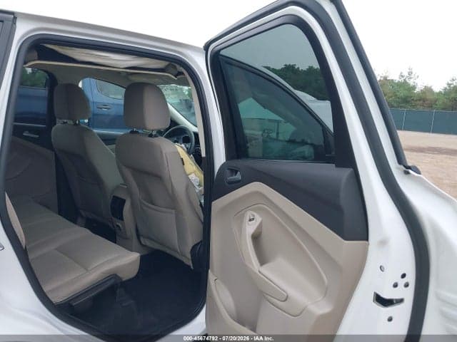 2017 FORD ESCAPE SE 8