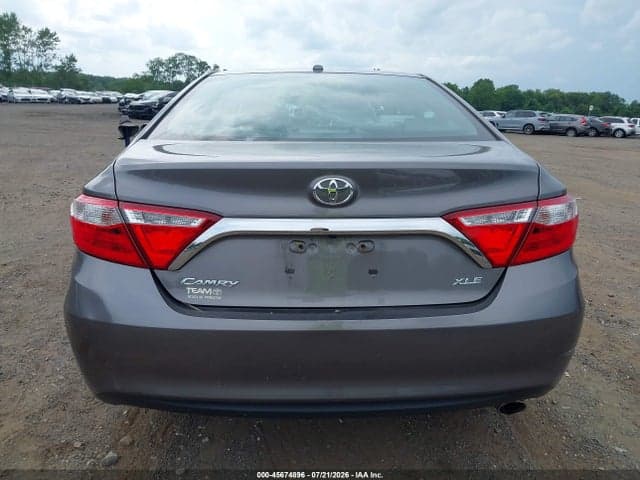 2017 TOYOTA CAMRY XLE 16