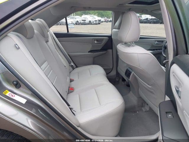 2017 TOYOTA CAMRY XLE 8