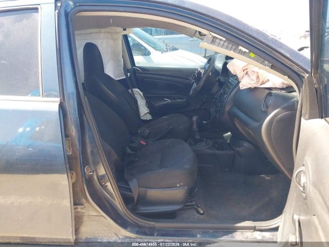 2017 NISSAN VERSA 1.6 S 5