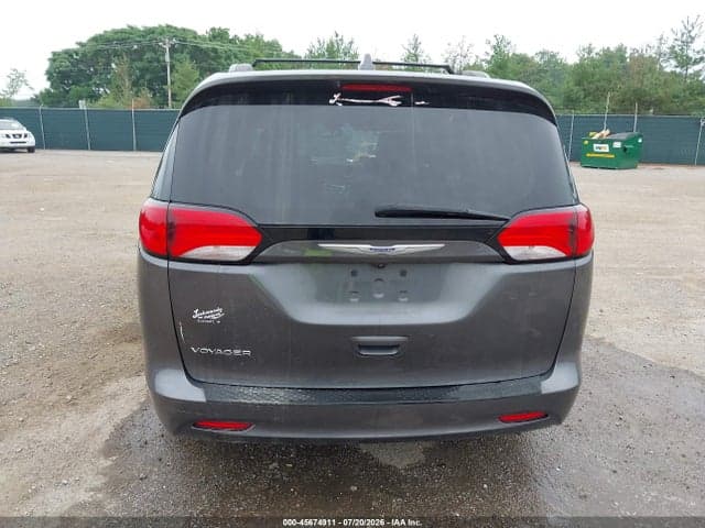 2020 CHRYSLER VOYAGER LXI 16