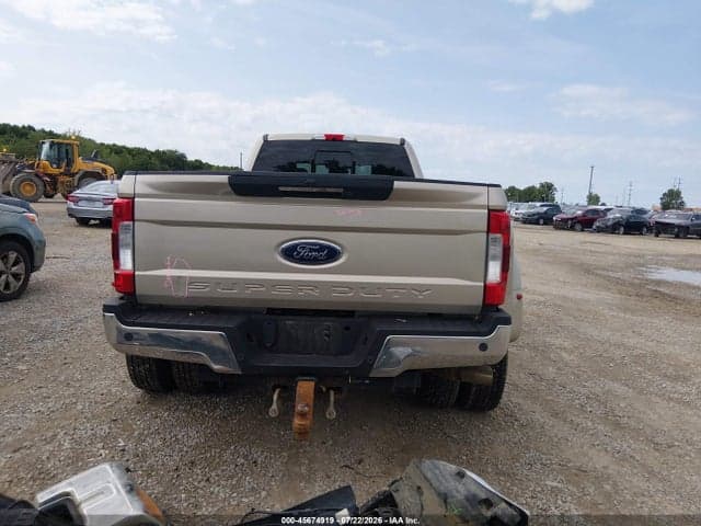 2017 FORD F-350 LARIAT 16