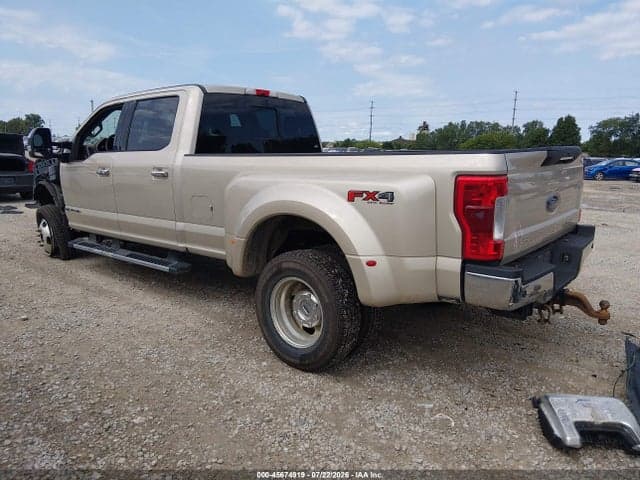 2017 FORD F-350 LARIAT 3
