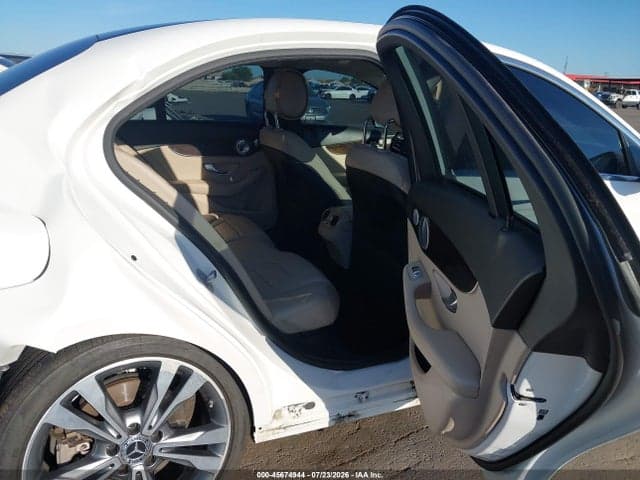 2019 MERCEDES-BENZ C 300 4MATIC 8