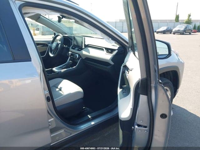 2021 TOYOTA RAV4 HYBRID XLE PREMIUM 5
