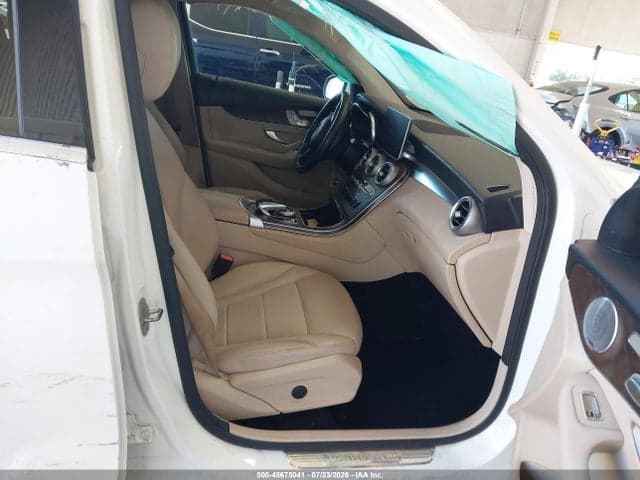 2019 MERCEDES-BENZ GLC 350E 4MATIC 5