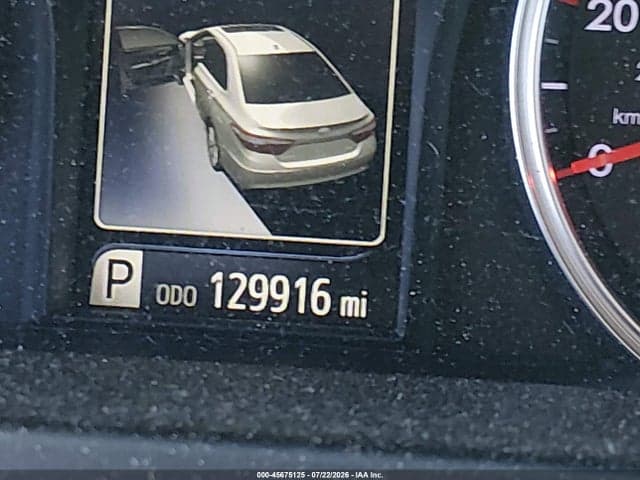 2017 TOYOTA CAMRY SE 16