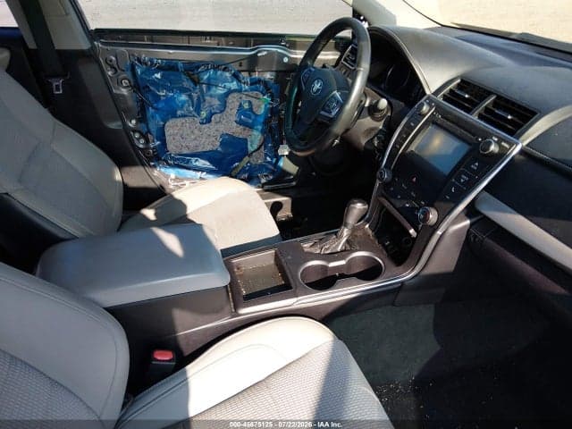 2017 TOYOTA CAMRY SE 5