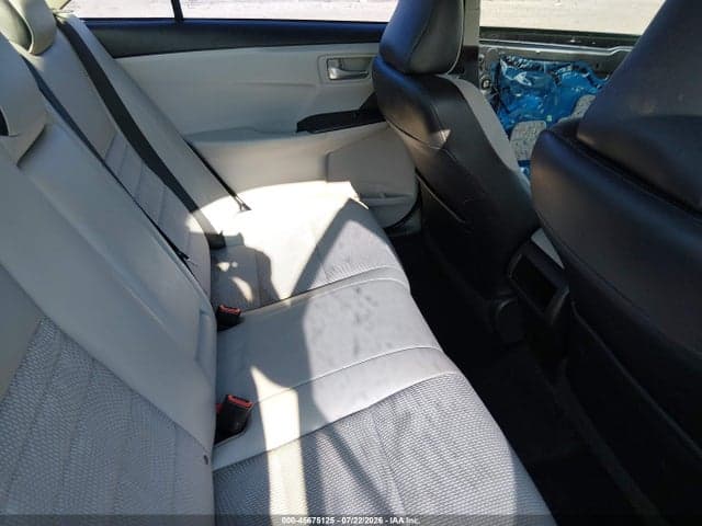 2017 TOYOTA CAMRY SE 8