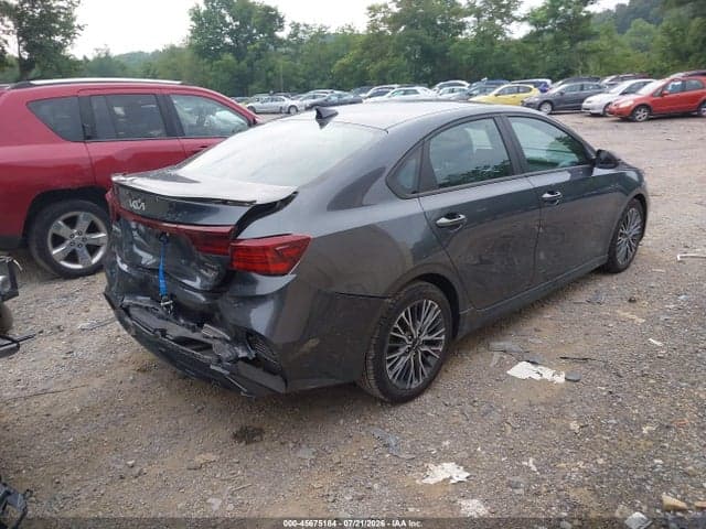 2023 KIA FORTE GT-LINE 4
