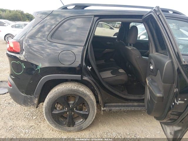 2017 JEEP CHEROKEE ALTITUDE 8