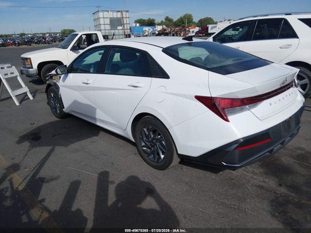 2024 HYUNDAI ELANTRA SEL 3
