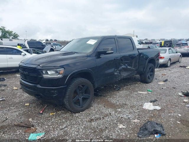 2019 RAM 1500 LARAMIE 4X4 6'4 BOX 2