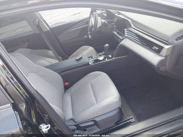 2026 TOYOTA CAMRY LE 5