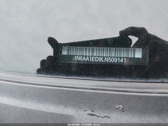2020 NISSAN TITAN SV 4X4 9