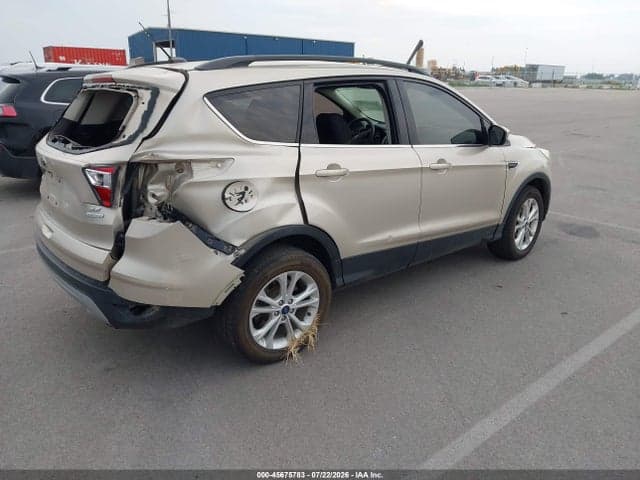 2017 FORD ESCAPE SE 4
