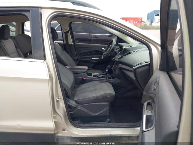 2017 FORD ESCAPE SE 5