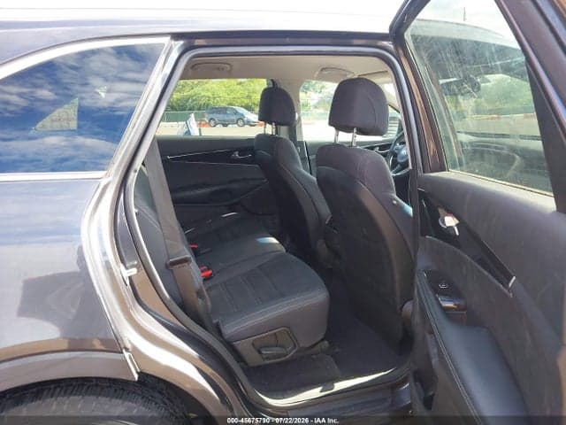 2017 KIA SORENTO 2.4L LX 8