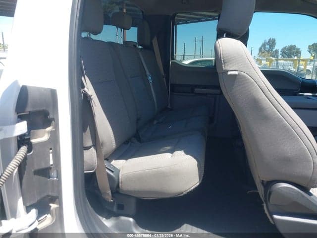 2017 FORD F-150 XLT 8
