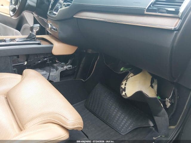 2017 VOLVO XC90 T6 INSCRIPTION 6