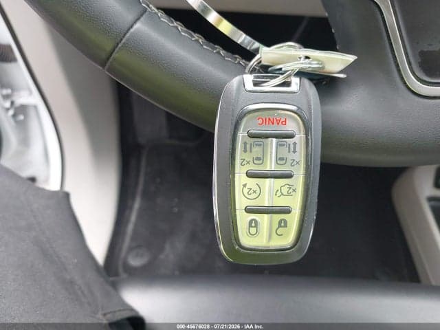2024 CHRYSLER PACIFICA TOURING L 11