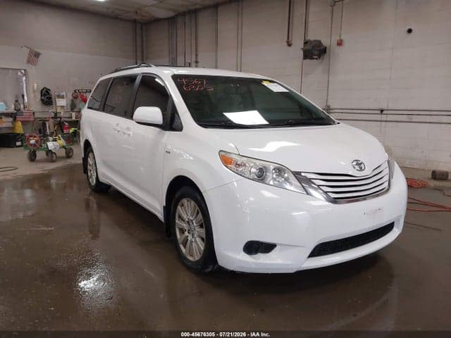 2017 TOYOTA SIENNA LE 7 PASSENGER 2