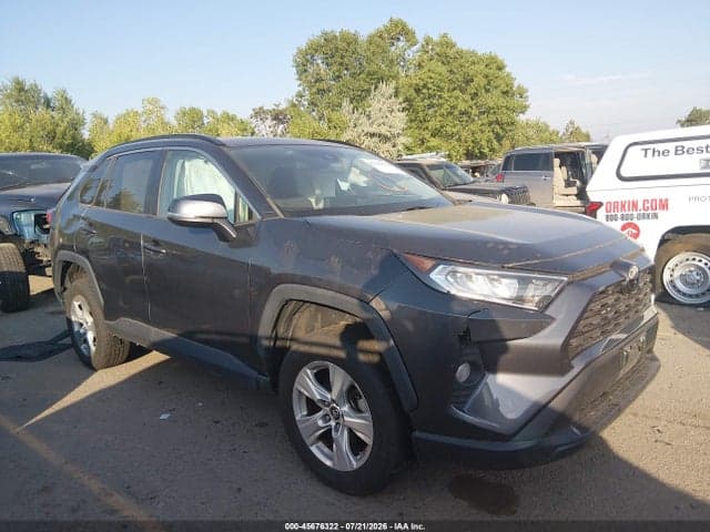 2019 TOYOTA RAV4 XLE 13