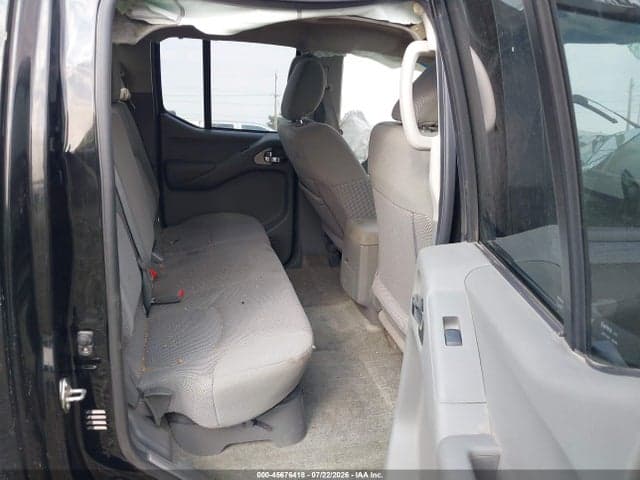 2017 NISSAN FRONTIER SV 8