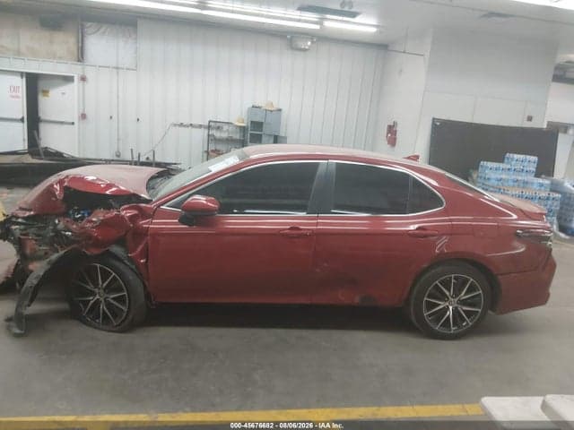 2021 TOYOTA CAMRY SE 14