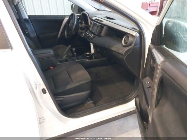 2017 TOYOTA RAV4 LE 5