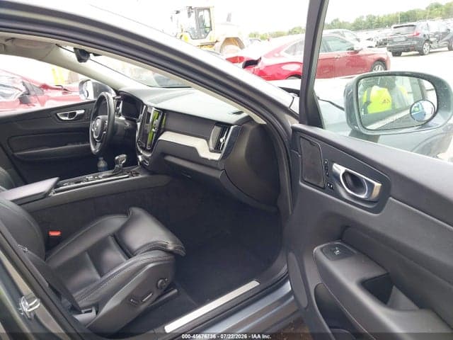 2021 VOLVO XC60 T5 INSCRIPTION 5
