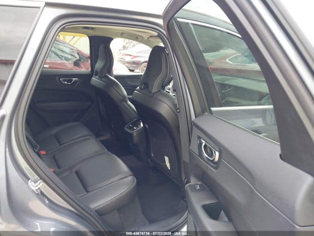 2021 VOLVO XC60 T5 INSCRIPTION 8