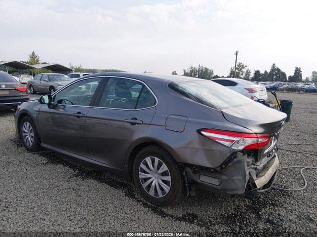 2018 TOYOTA CAMRY HYBRID LE 3