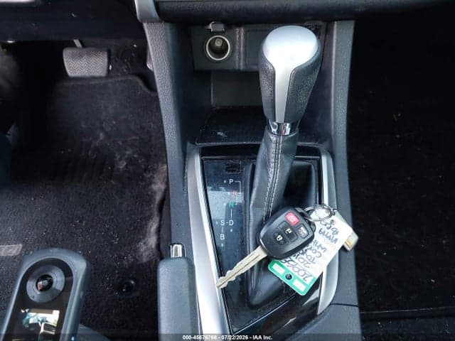 2019 TOYOTA COROLLA LE 11