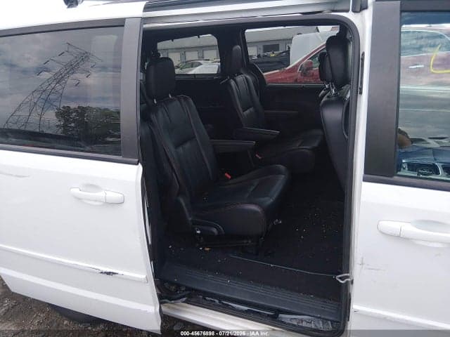 2017 DODGE GRAND CARAVAN GT 8