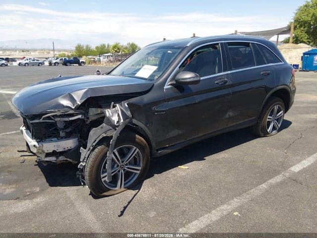 2020 MERCEDES-BENZ GLC 300 2