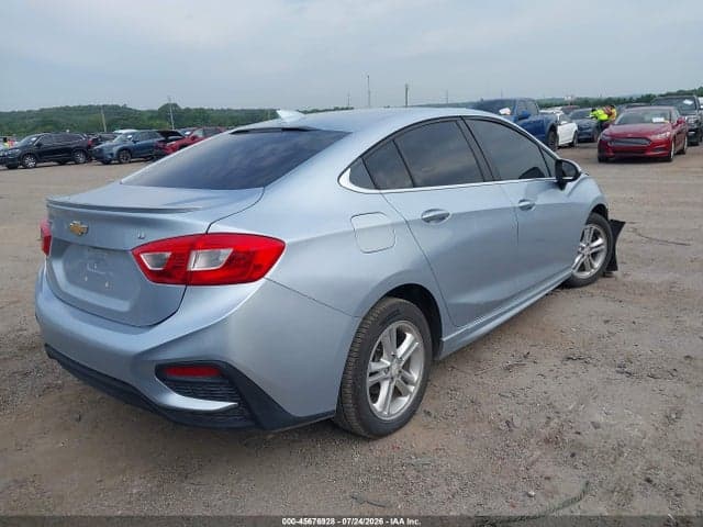 2017 CHEVROLET CRUZE LT AUTO 4
