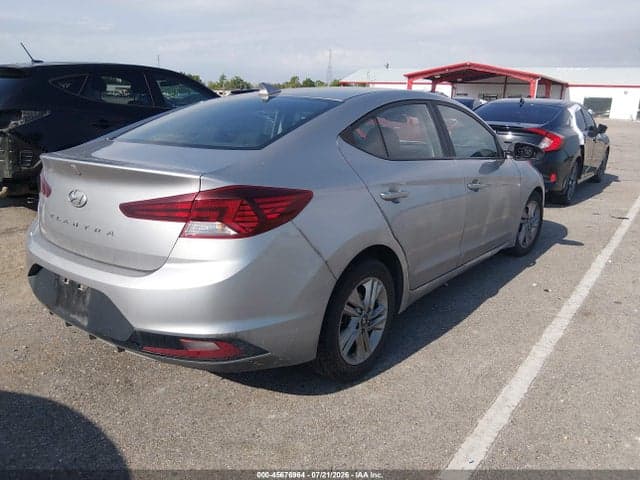 2020 HYUNDAI ELANTRA SEL 4
