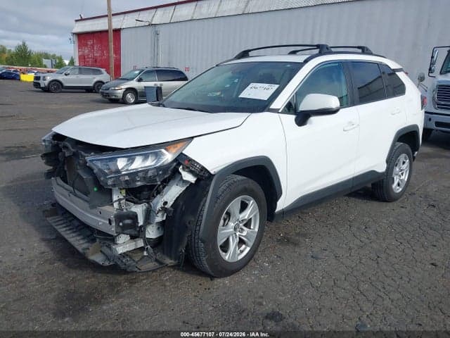 2019 TOYOTA RAV4 XLE 2