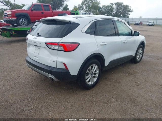 2020 FORD ESCAPE SE 4