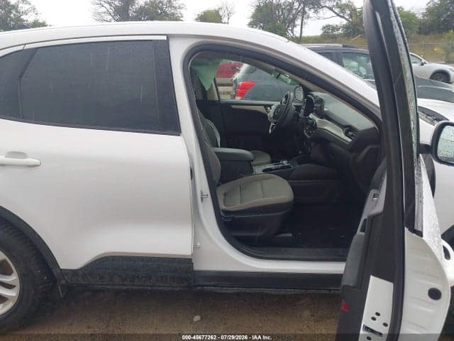 2020 FORD ESCAPE SE 5